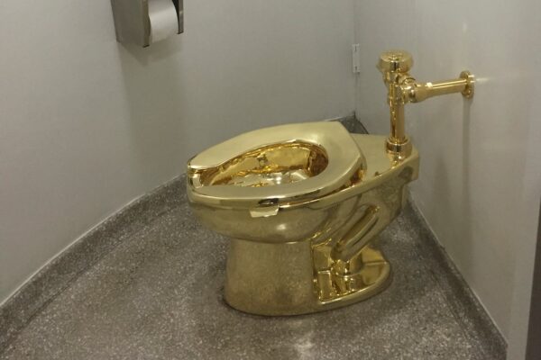 Two Men Found Guilty of Stealing Golden Toilet From Winston Churchill’s House