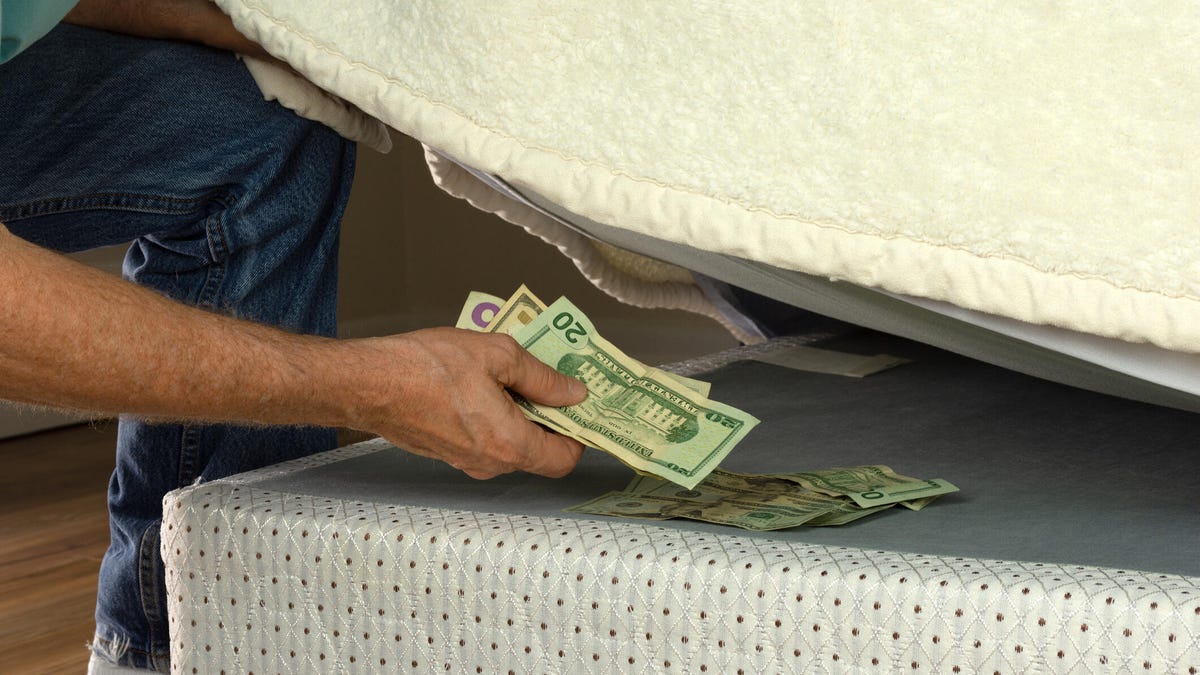 A Surprising Amount of People Hide Cash at Home. Here’s Where They Should Be Putting It